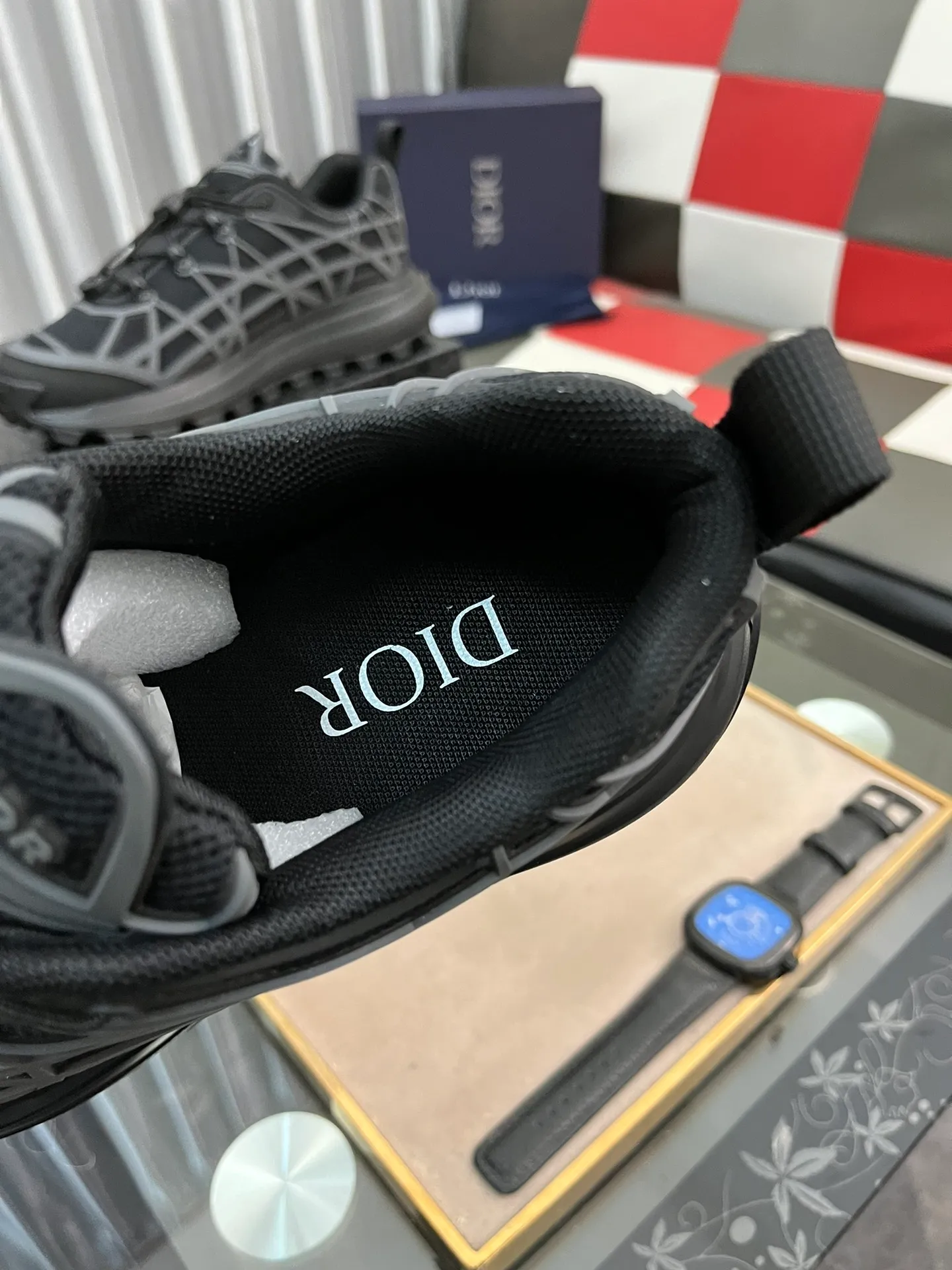 Ex-factory price 520⌚️⌚️B31 RUNNER sports shoes highlight the fashionable silhouette and are decorated with curved cannage pattern. They reinterpret the classic pattern in a structural style and enrich the Dior 2023 summer men's wear series. Meticulously crafted using the advanced craftsmanship of hiking shoes, it blends outdoor culture with Dior heritage. Code number 38-445⃣️Color optional